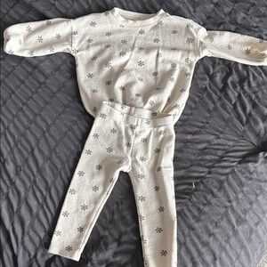 Cozy Cream Kids with Floral Pattern outfit
